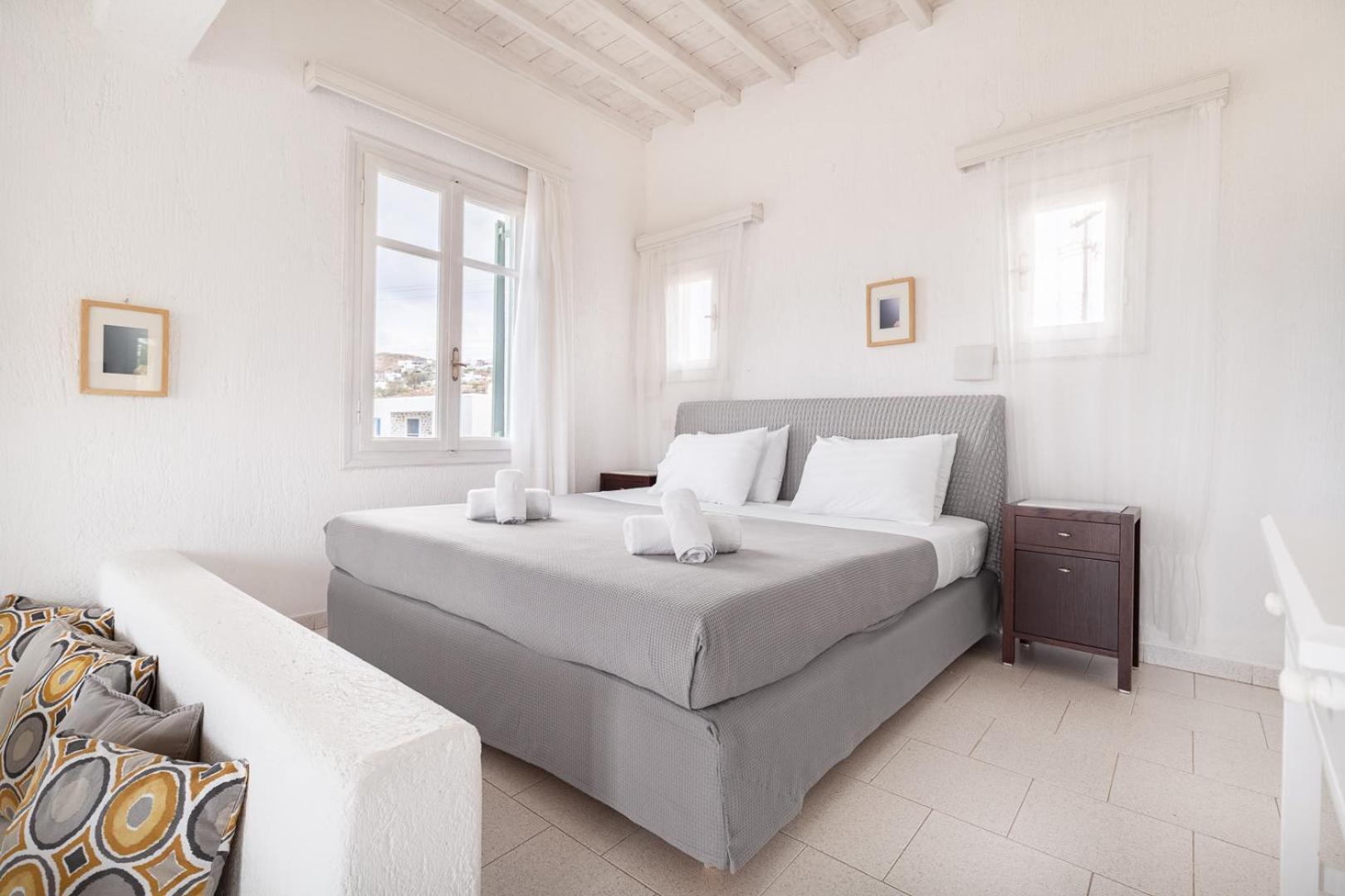 Fos Mykonos * Agios Ioannis Diakoftis